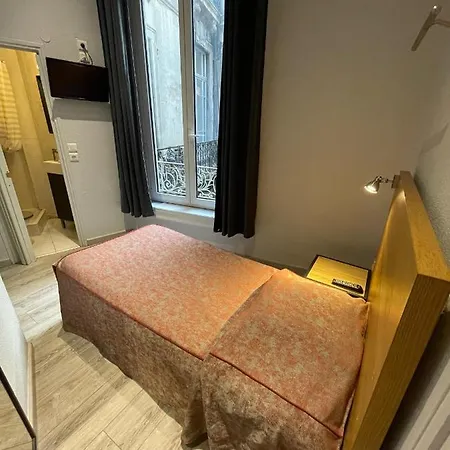 De La Comedie - Place De La Comedie 2*