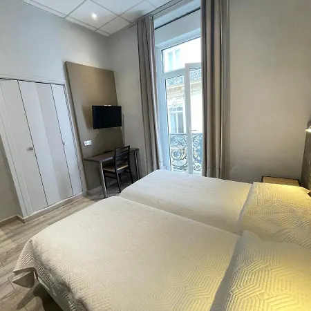 De La Comedie Otel 2*