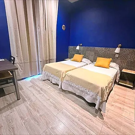 Hotel Comedie - Place De La Comedie Opera 2*