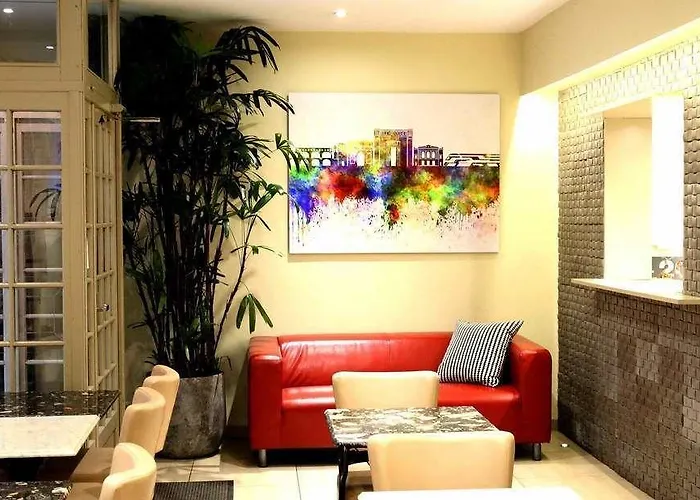 De La Comedie - Place De La Comedie