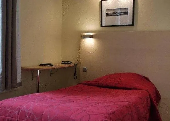 De La Comedie - Place De La Comedie