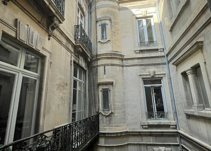 De La Comedie - Place De La Comedie