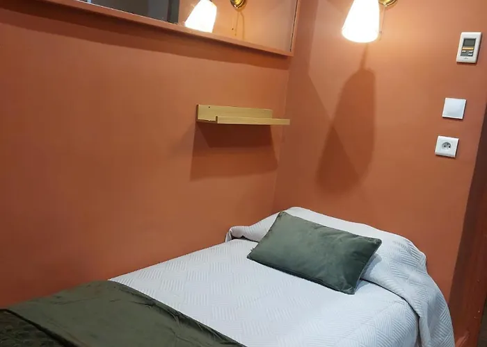 De La Comedie - Place De La Comedie