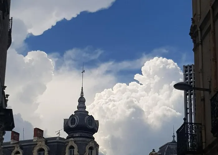 De La Comedie - Place De La Comedie